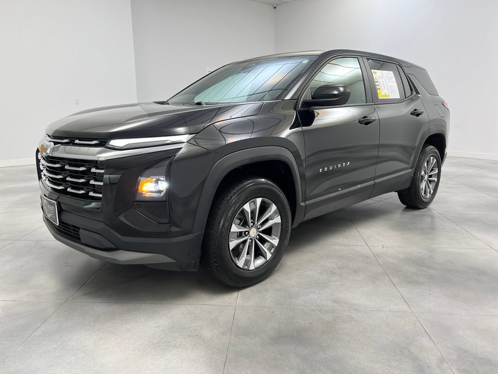 Used 2026 Chevrolet Equinox LT FWD image 4