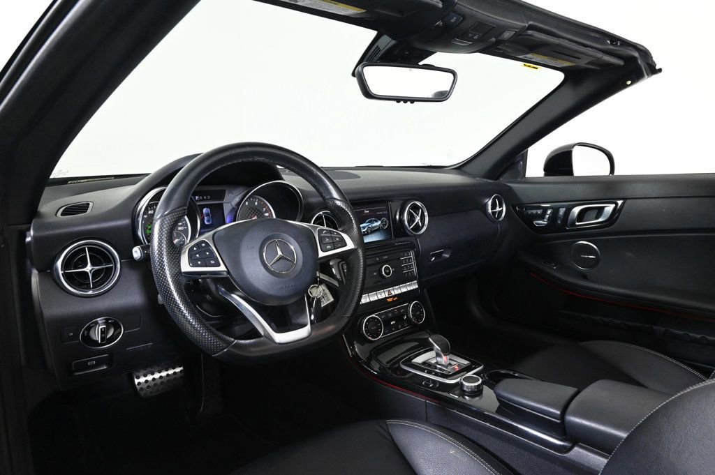Used 2020 Mercedes-Benz SLC 300 image 9