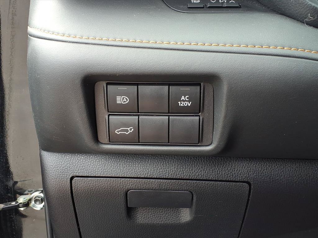 Used 2023 Toyota Highlander Bronze Edition AWD/4WD image 22