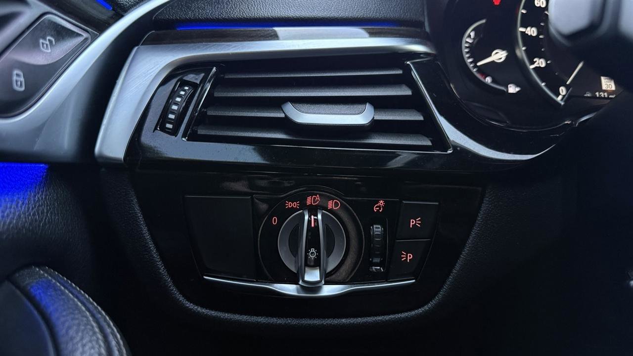 Used 2019 BMW 540i xDrive AWD/4WD image 31