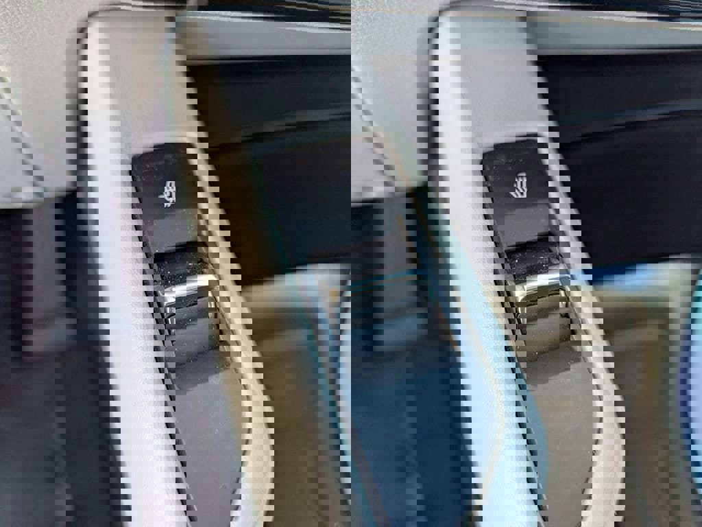 Certified 2024 Kia Telluride S image 22