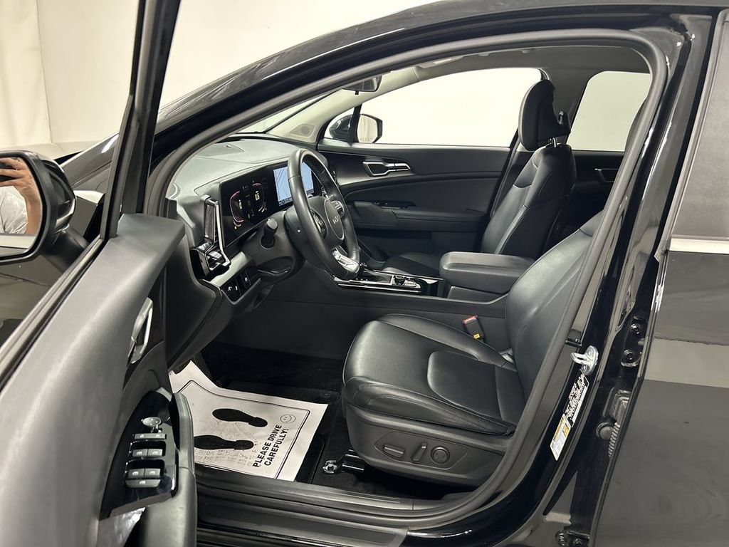 Certified 2024 Kia Sportage EX AWD/4WD image 9