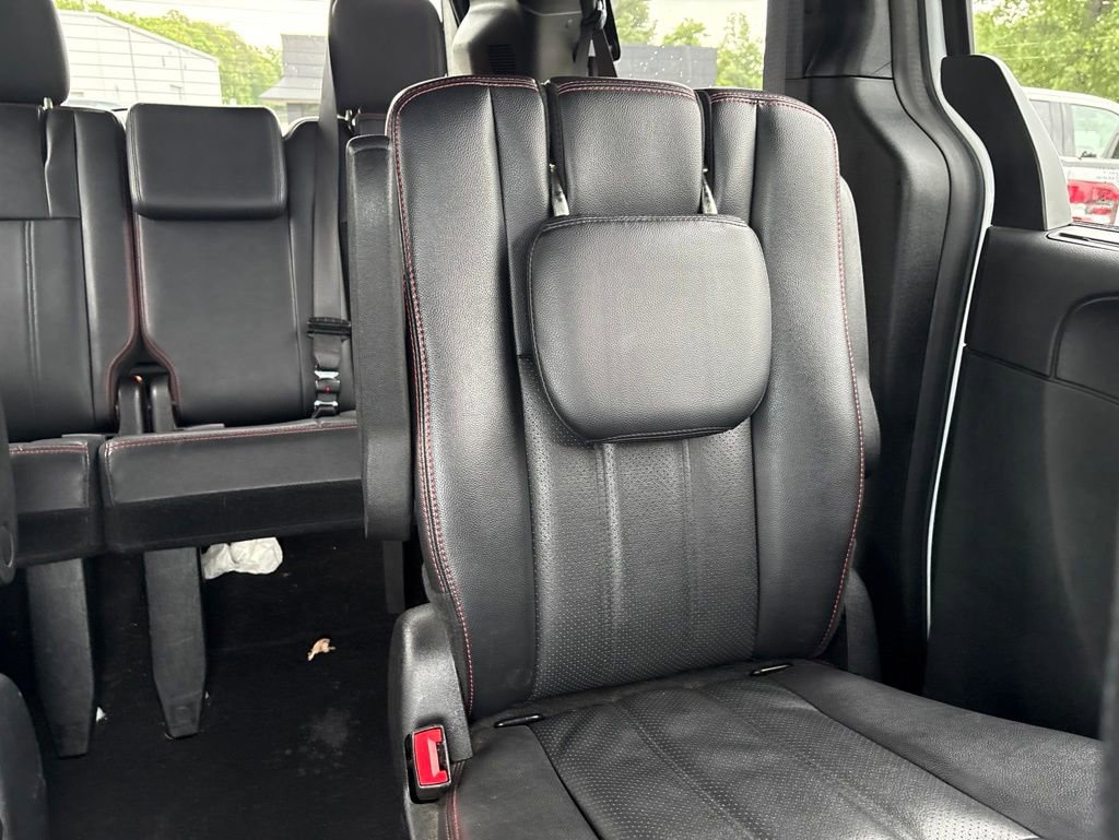 Used 2014 Dodge Grand Caravan R/T w/ Safety Sphere Group FWD image 14