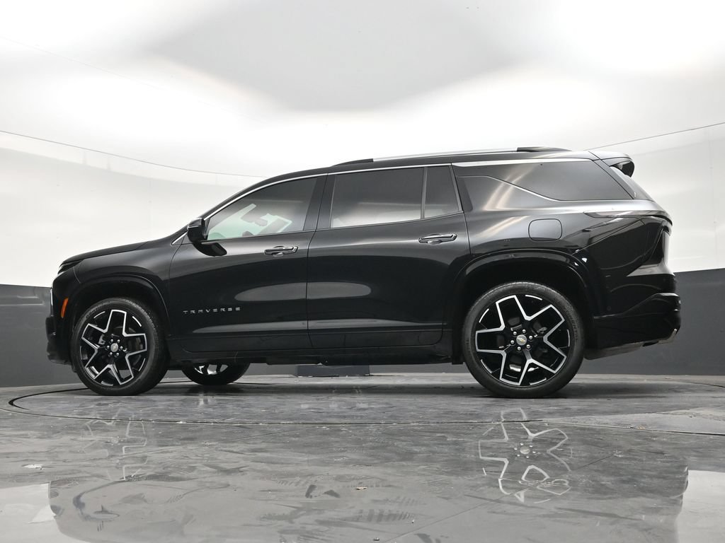 Used 2025 Chevrolet Traverse High Country FWD image 21
