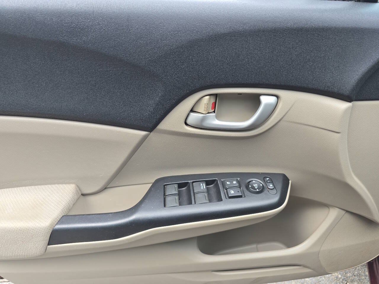 Used 2012 Honda Civic LX image 5