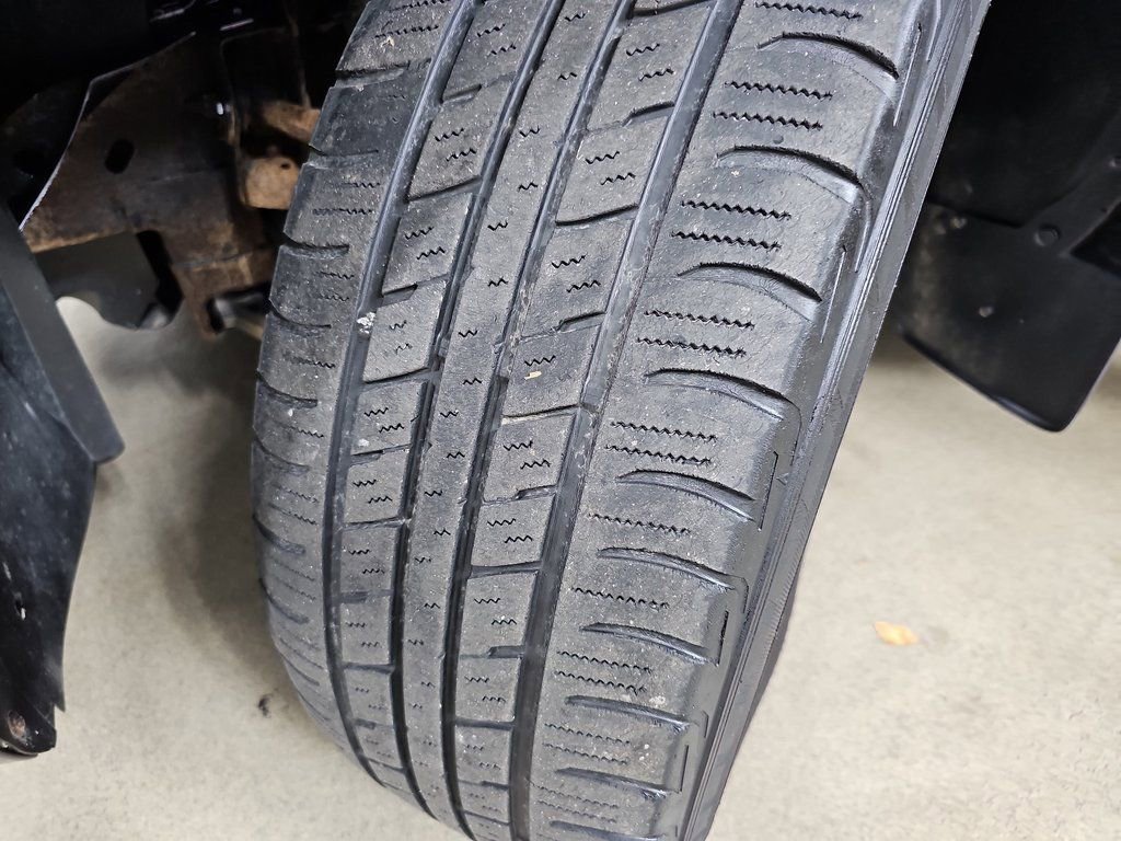 Used 2012 Chevrolet Avalanche LTZ image 37