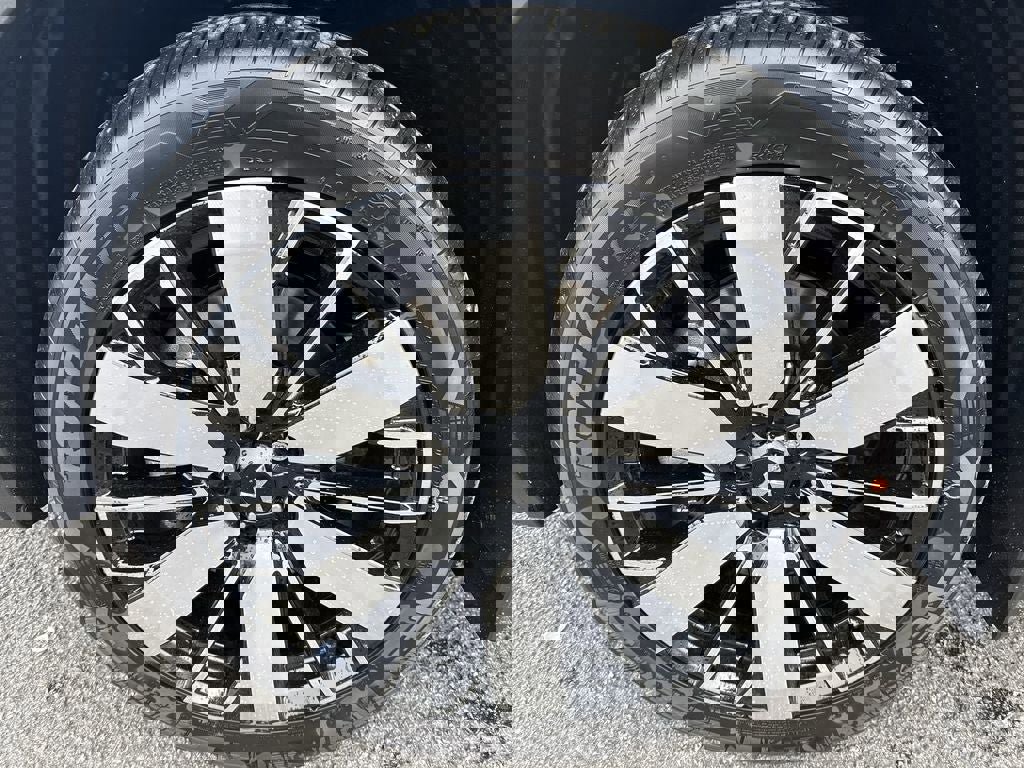 New 2025 Mitsubishi Outlander SE image 8