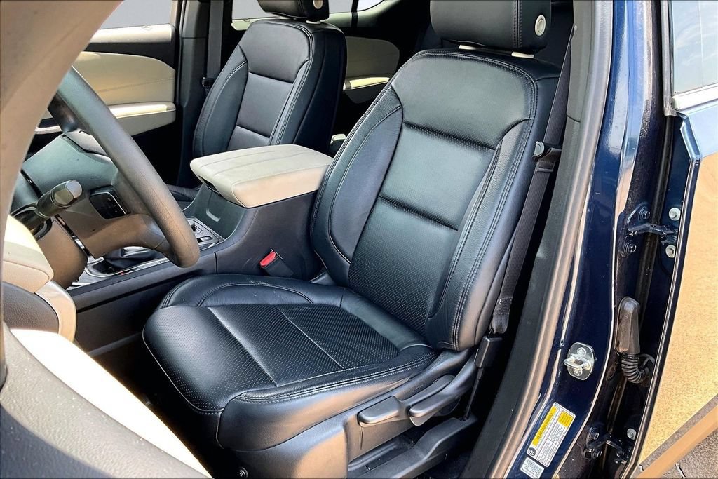 Used 2023 Chevrolet Traverse LS w/ Safety Package FWD image 22
