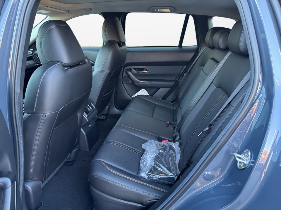 Used 2025 MAZDA CX-50 2.5 Hybrid w/ Weather Package image 15