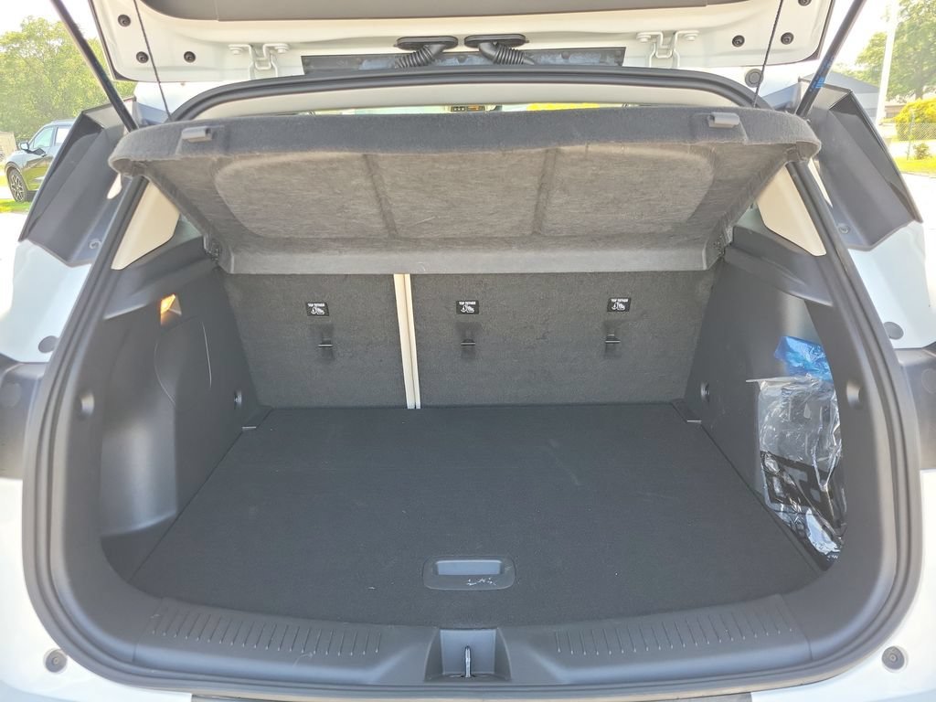 Certified 2023 Buick Encore GX Preferred w/ Cold Weather Comfort Package AWD/4WD image 7