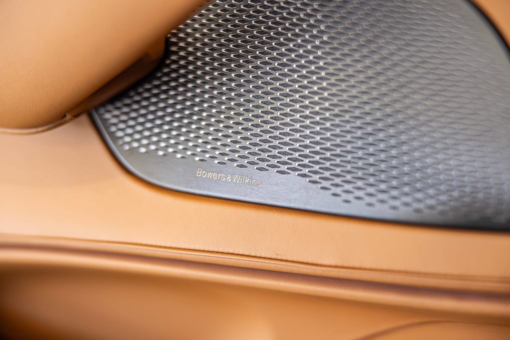 New 2026 Aston Martin DBX S AWD/4WD image 33