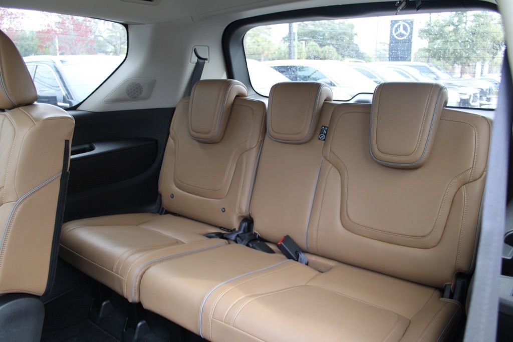 Certified 2025 INFINITI QX80 Luxe image 49