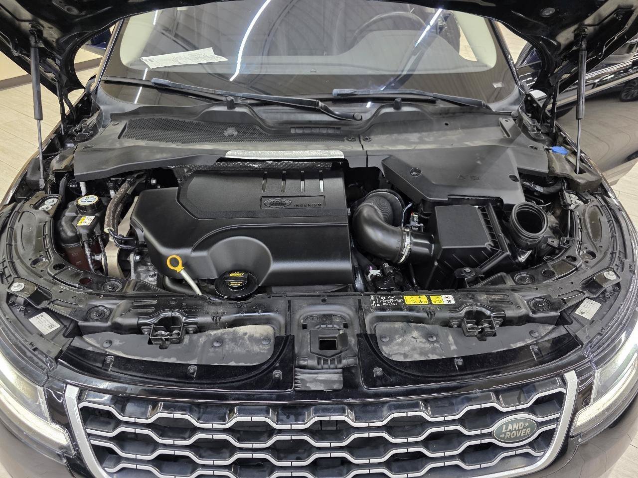Used 2020 Land Rover Range Rover Evoque S AWD/4WD image 43