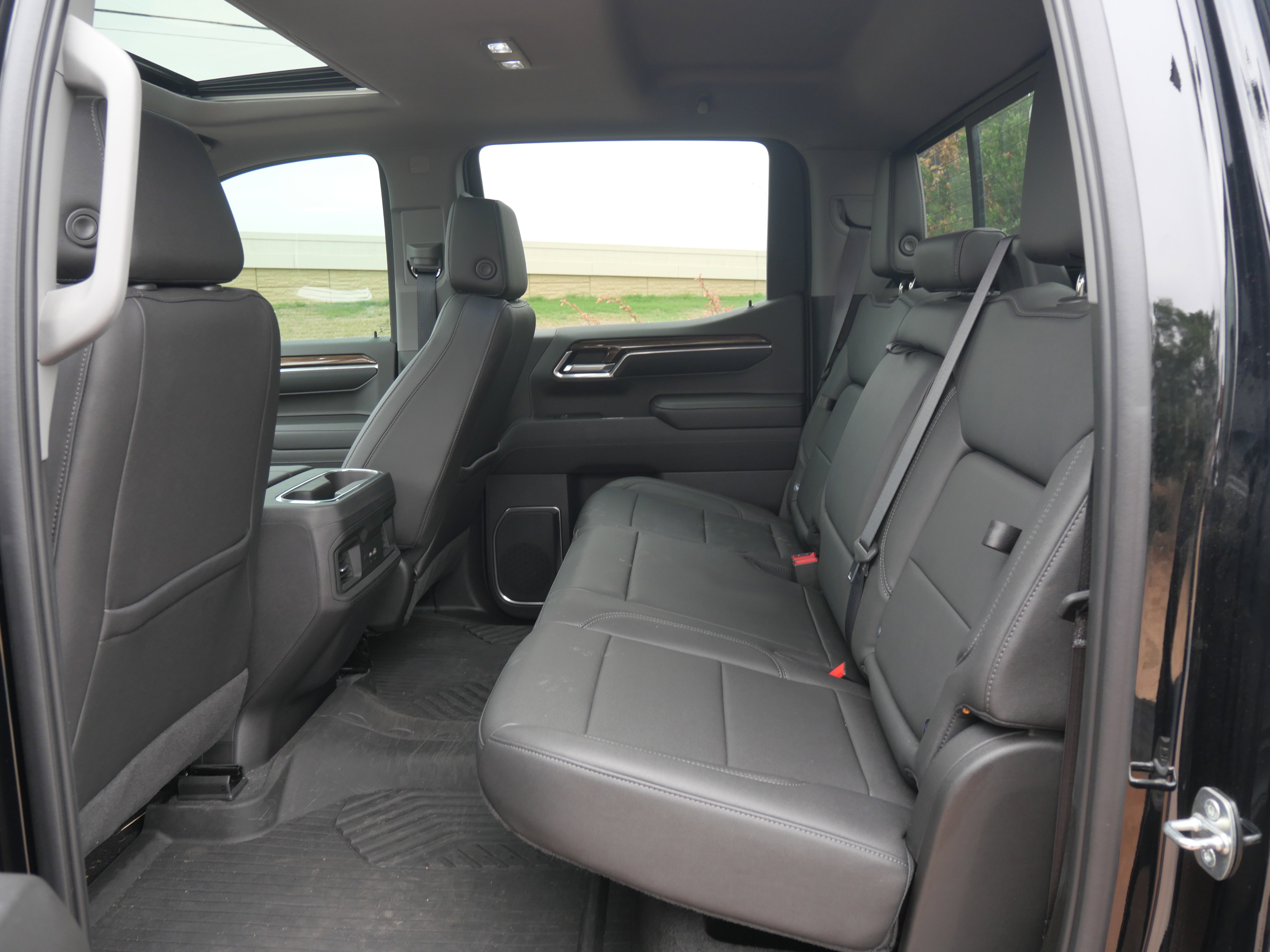 Used 2022 Chevrolet Silverado 1500 LT Trail Boss w/ LT Trail Boss Premium Package image 10