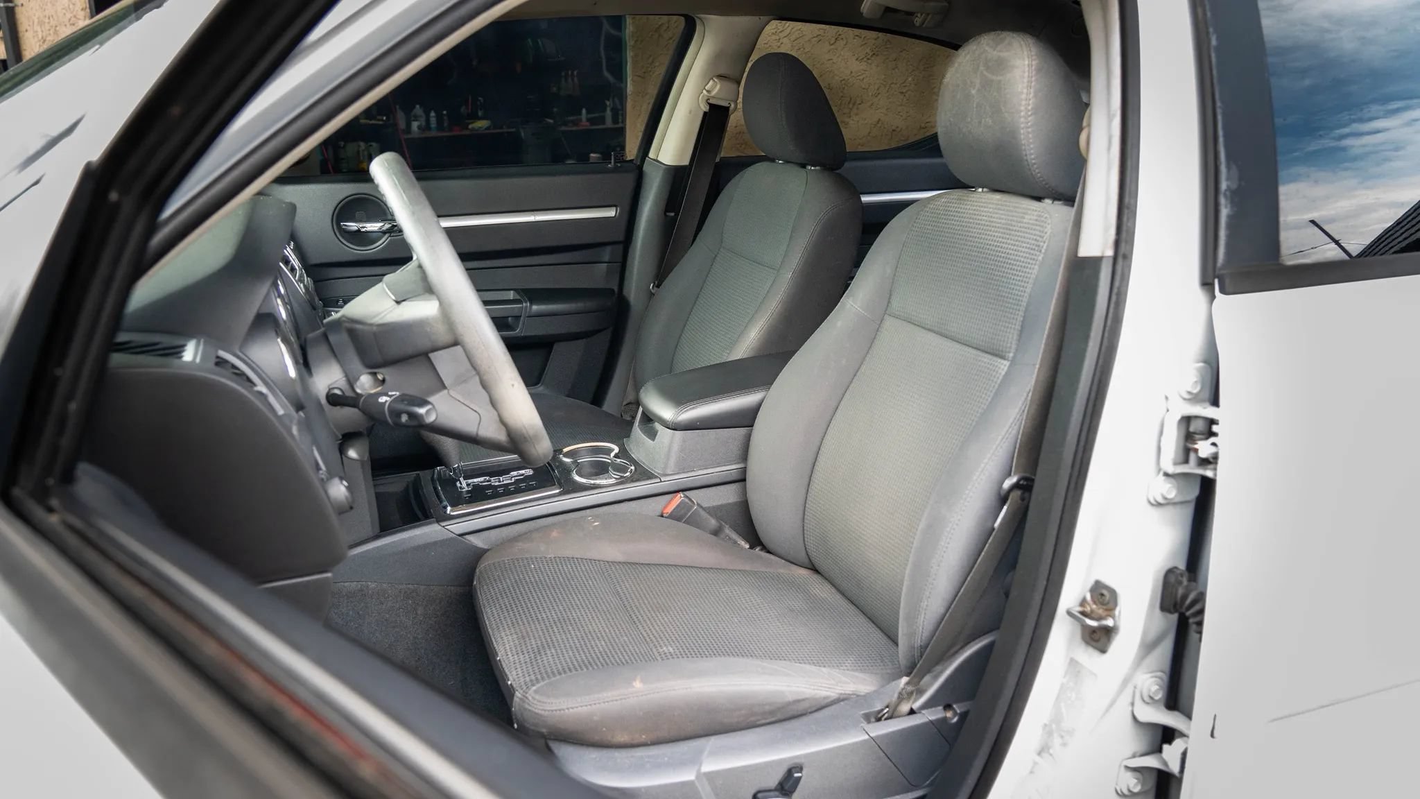 Used 2010 Dodge Charger SXT RWD image 14