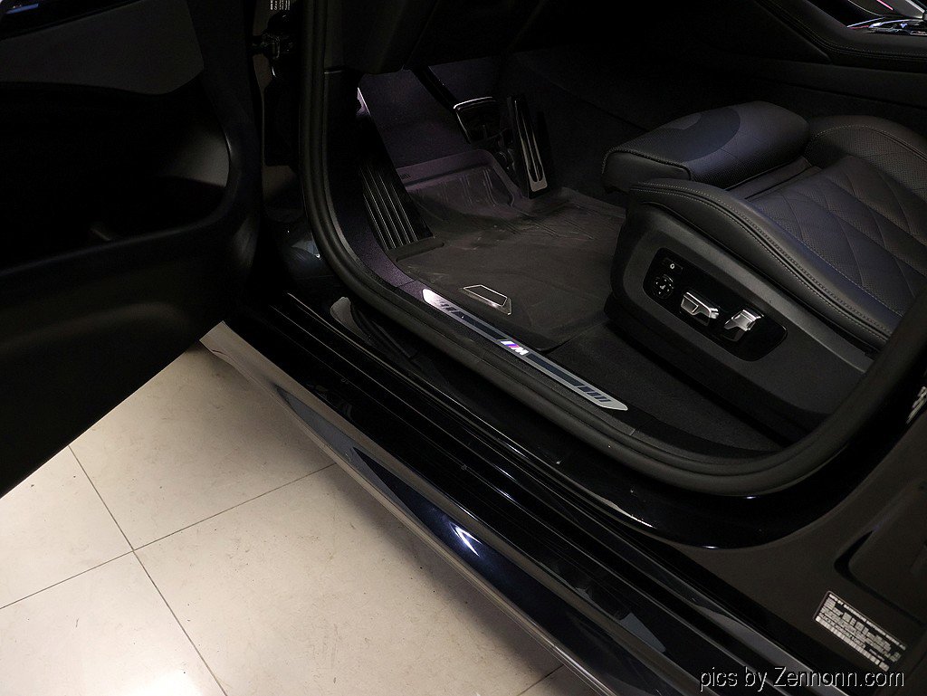Certified 2025 BMW X6 xDrive40i w/ Executive Package AWD/4WD image 29