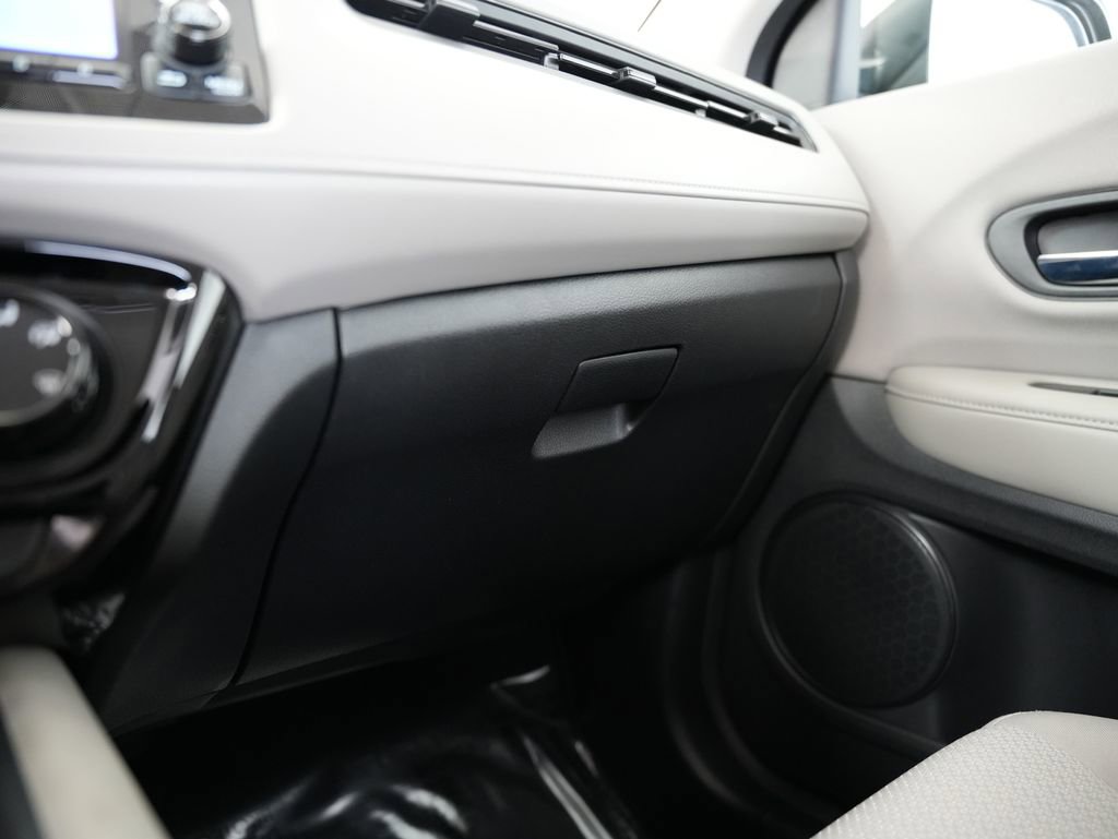 Used 2018 Honda HR-V LX image 40