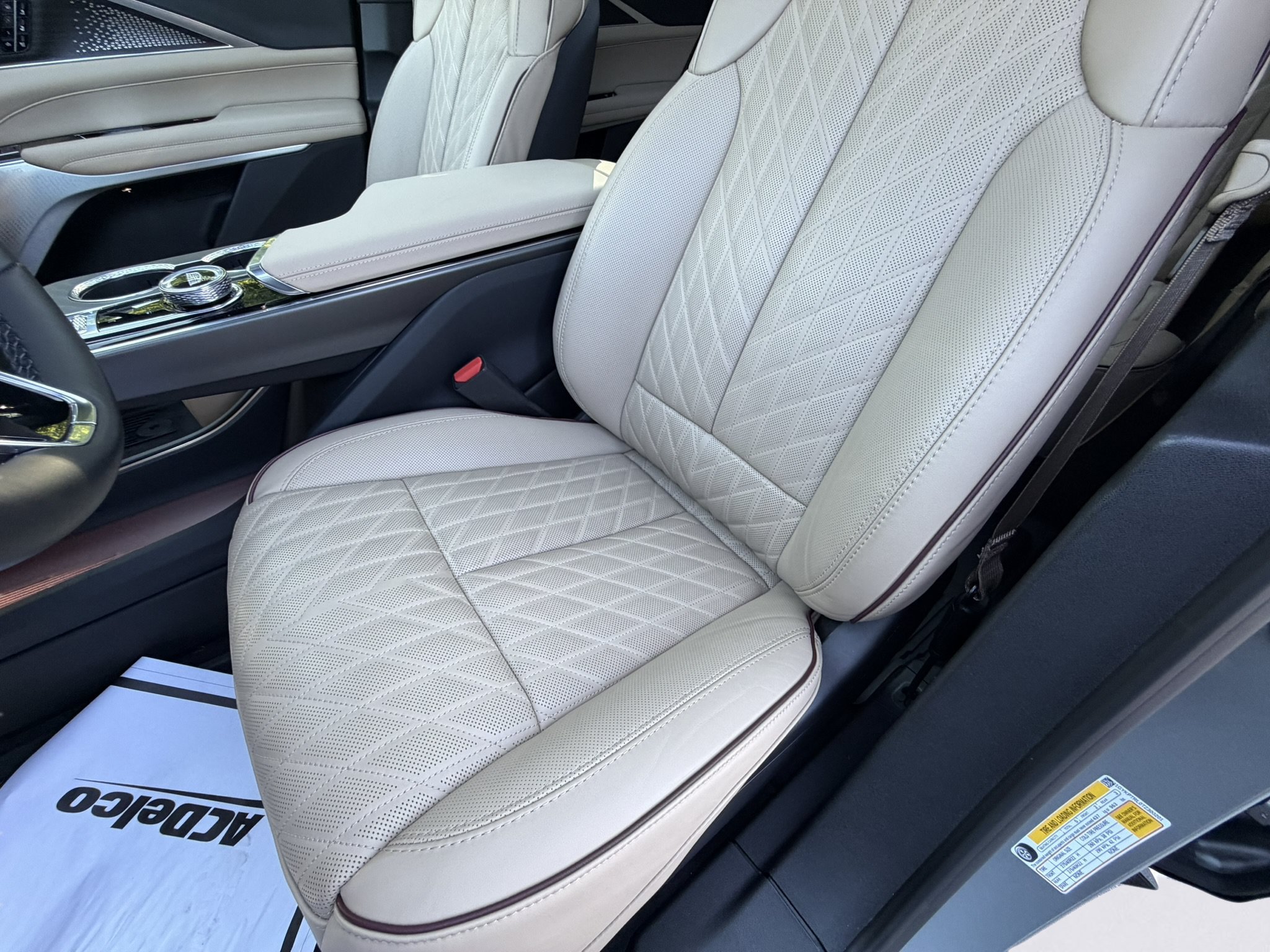 Used 2026 Cadillac Lyriq Signature Luxury w/ Nappa Leather Package AWD/4WD image 32