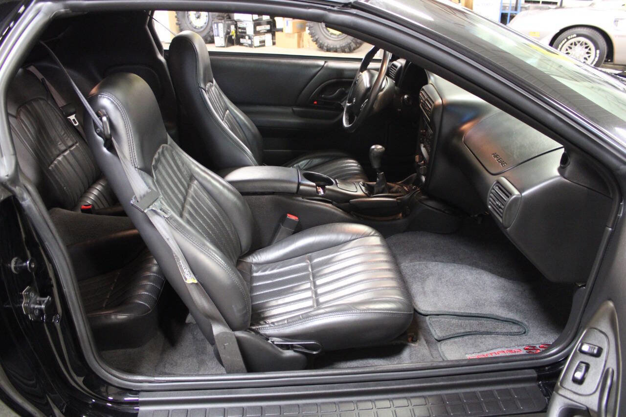 Used 2000 Chevrolet Camaro Z28 w/ SS Performance/Appearance Pkg image 22