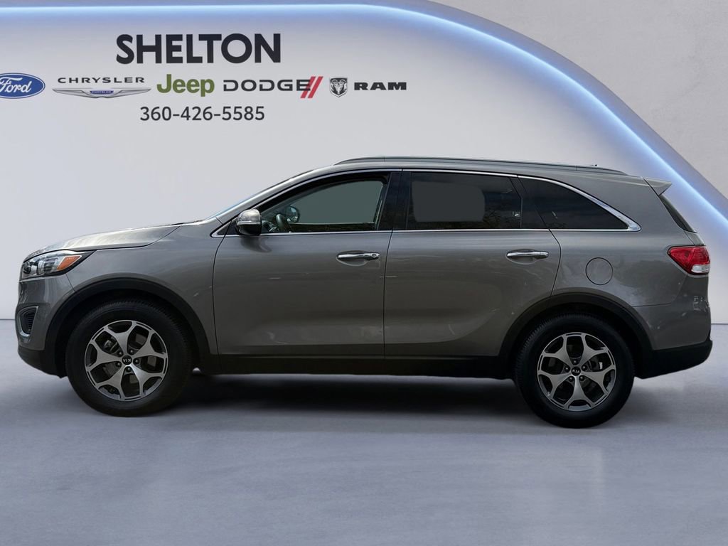 Used 2017 Kia Sorento FWD image 3