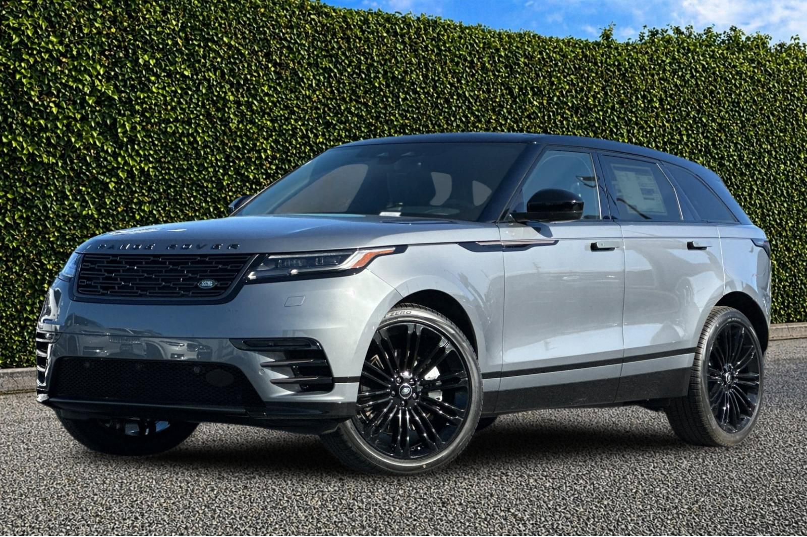 New 2024 Land Rover Range Rover Velar Dynamic HSE AWD/4WD image 2