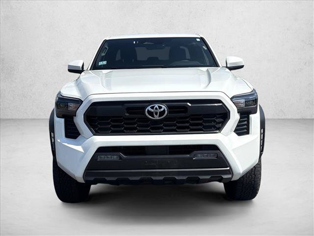 Certified 2025 Toyota Tacoma TRD Off-Road AWD/4WD image 2