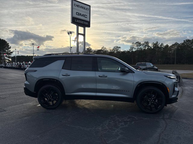 New 2026 Chevrolet Traverse RS w/ LPO, Floor Liner Package image 2