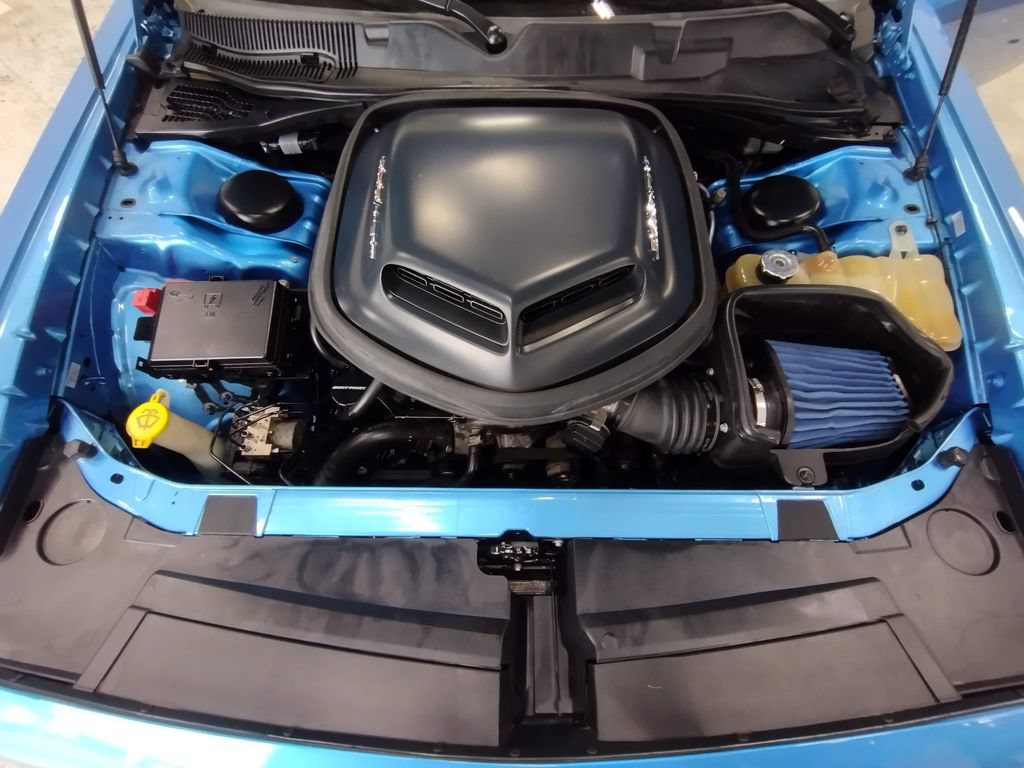 Used 2016 Dodge Challenger R/T Scat Pack RWD image 9