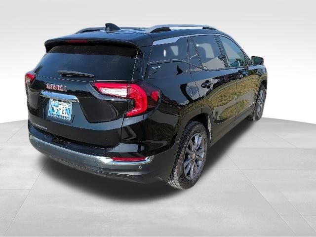 Used 2022 GMC Terrain SLT FWD image 3