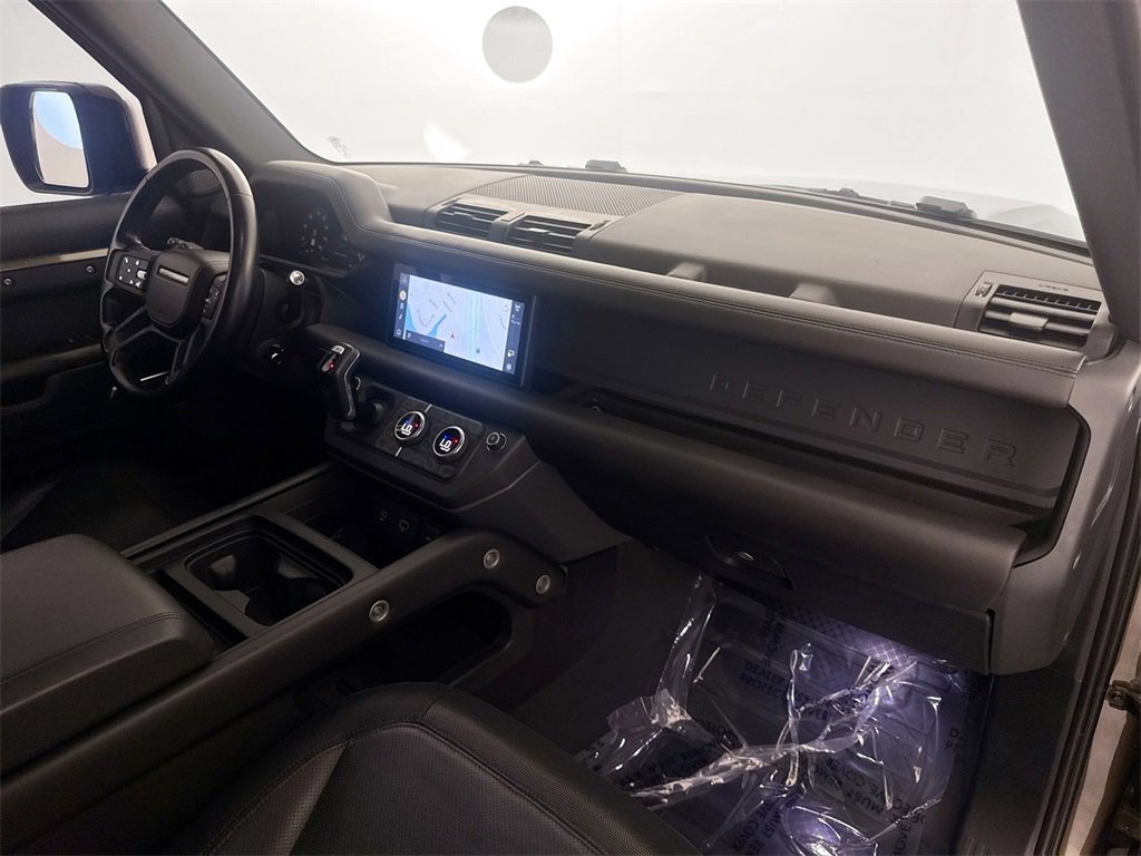 Certified 2023 Land Rover Defender 110 X-Dynamic SE image 28