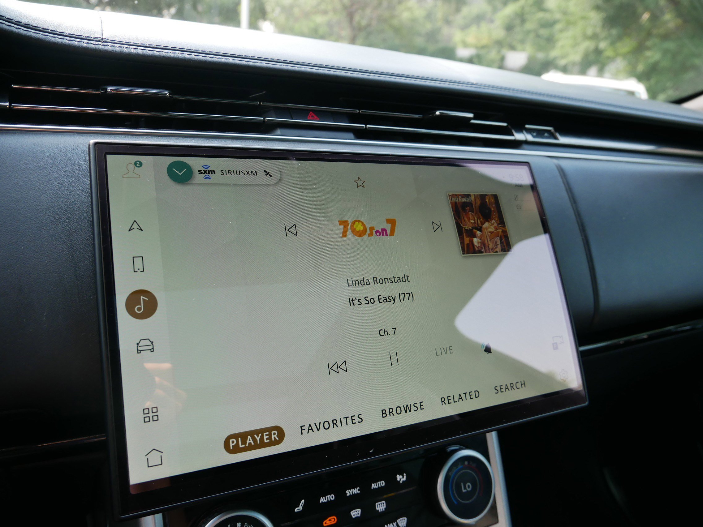 Used 2023 Land Rover Range Rover SE image 32