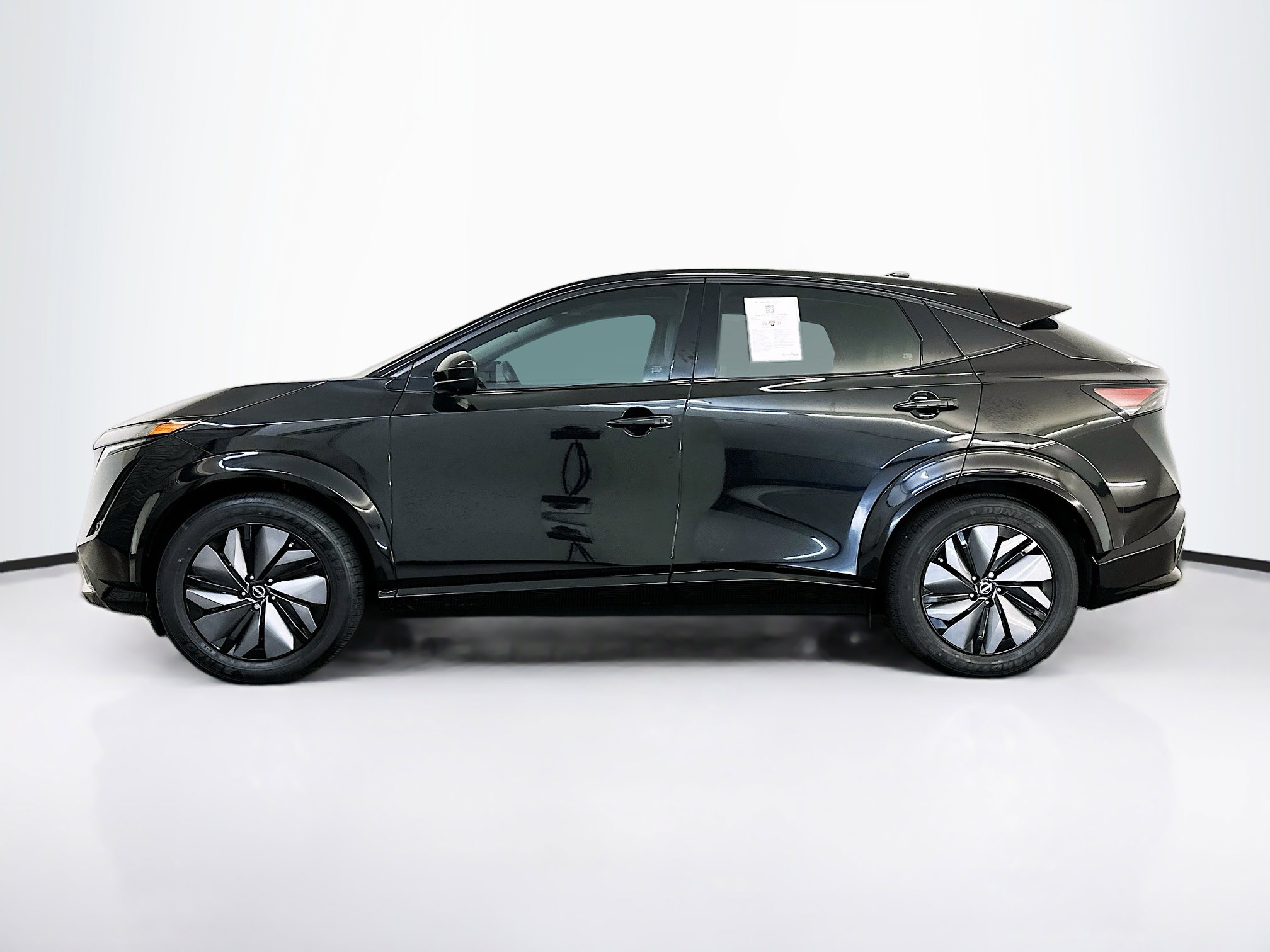 Used 2023 Nissan Ariya AWD image 4