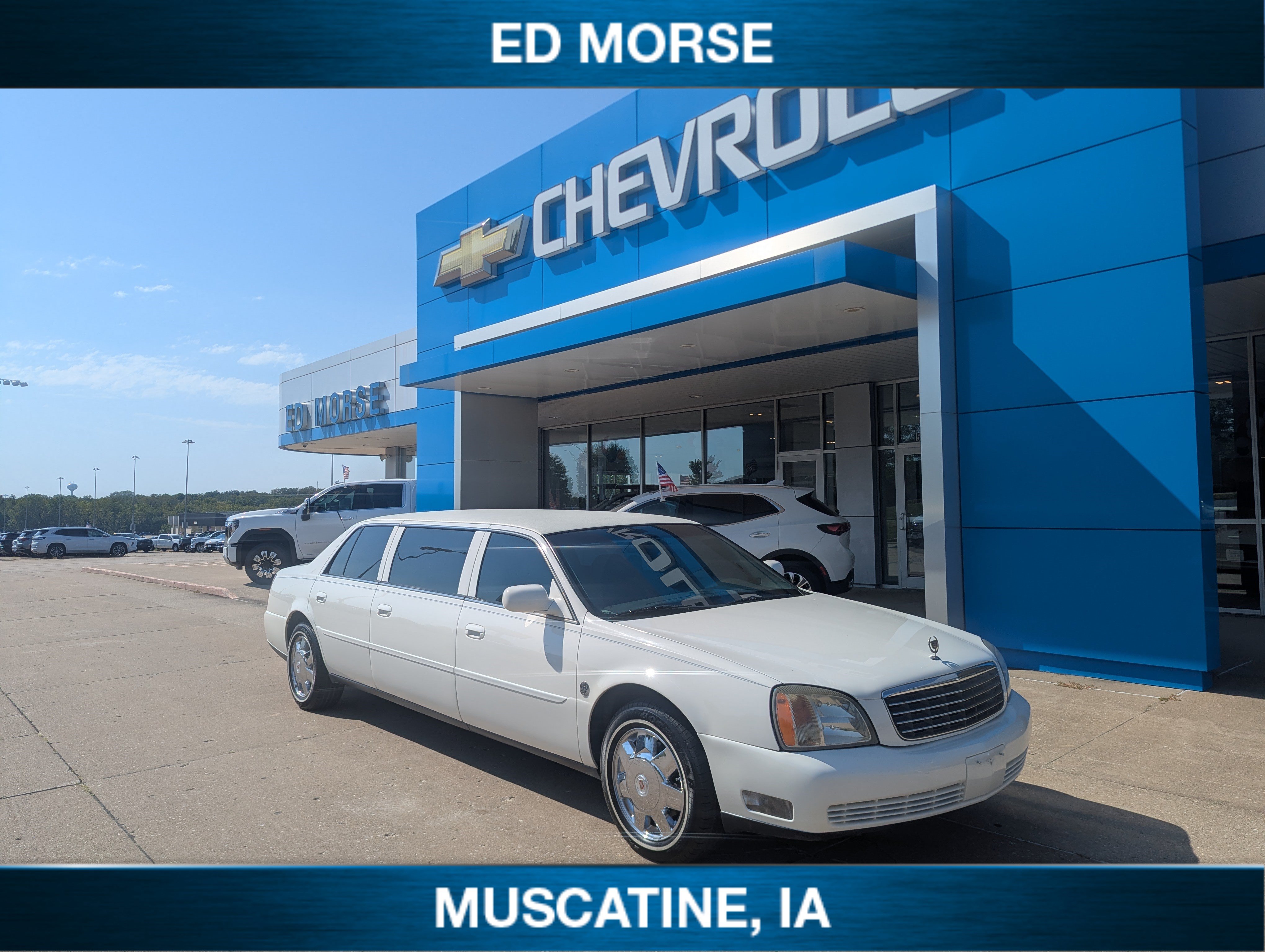 Used 2002 Cadillac De Ville Limousine FWD image 2
