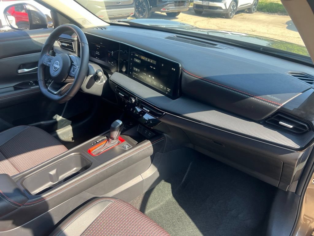 Certified 2025 Nissan Kicks SR w/ SR Premium Package AWD/4WD image 23