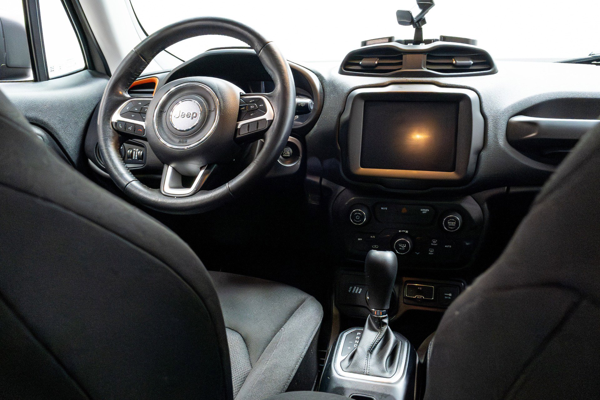 Used 2020 Jeep Renegade Sport image 30