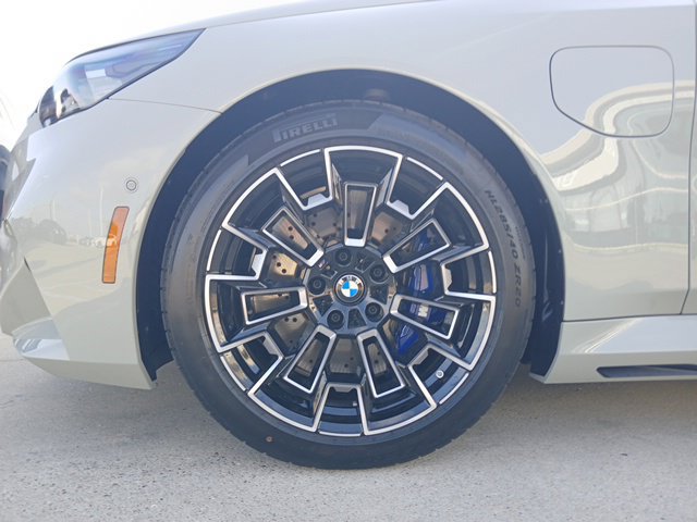 New 2027 BMW M5 w/ Executive Package AWD/4WD image 5