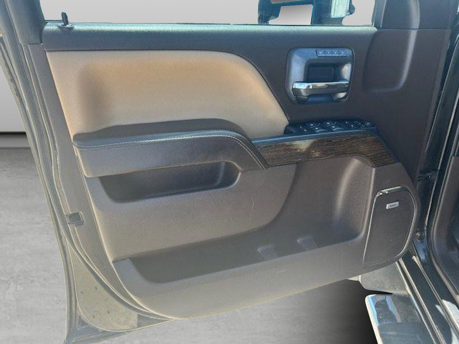Used 2019 GMC Sierra 3500 Denali w/ Duramax Plus Package AWD/4WD image 9