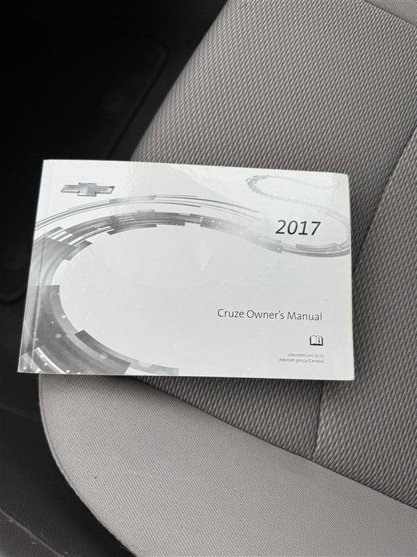 Used 2017 Chevrolet Cruze LT w/ Convenience Package image 24