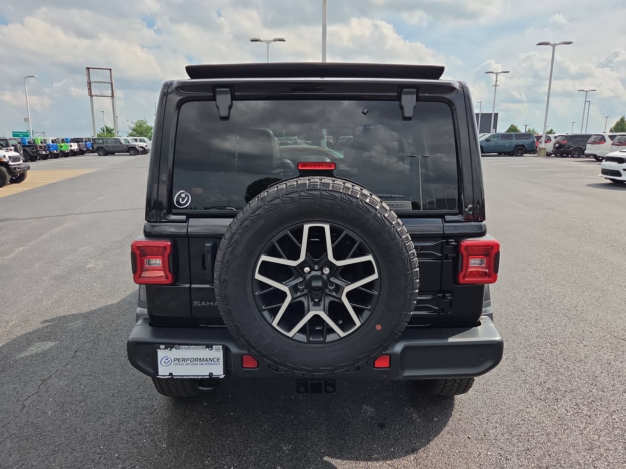 New 2027 Jeep Wrangler Unlimited Sahara AWD/4WD image 31
