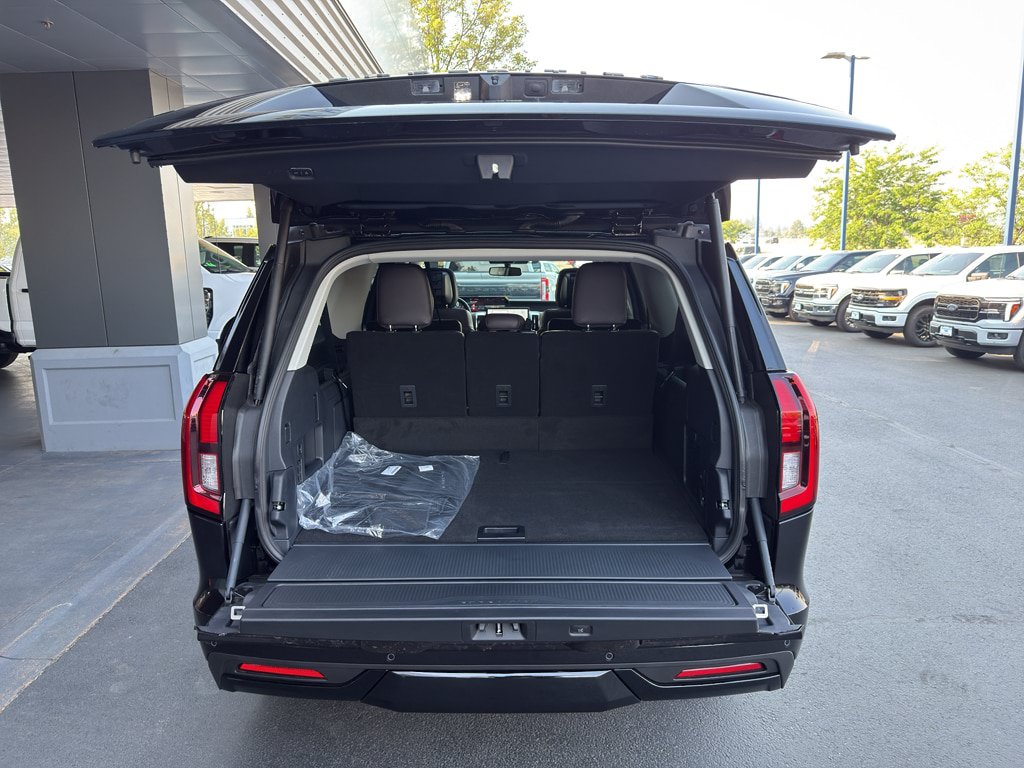New 2027 Ford Expedition Max Platinum w/ Platinum Ultimate Package AWD/4WD image 6