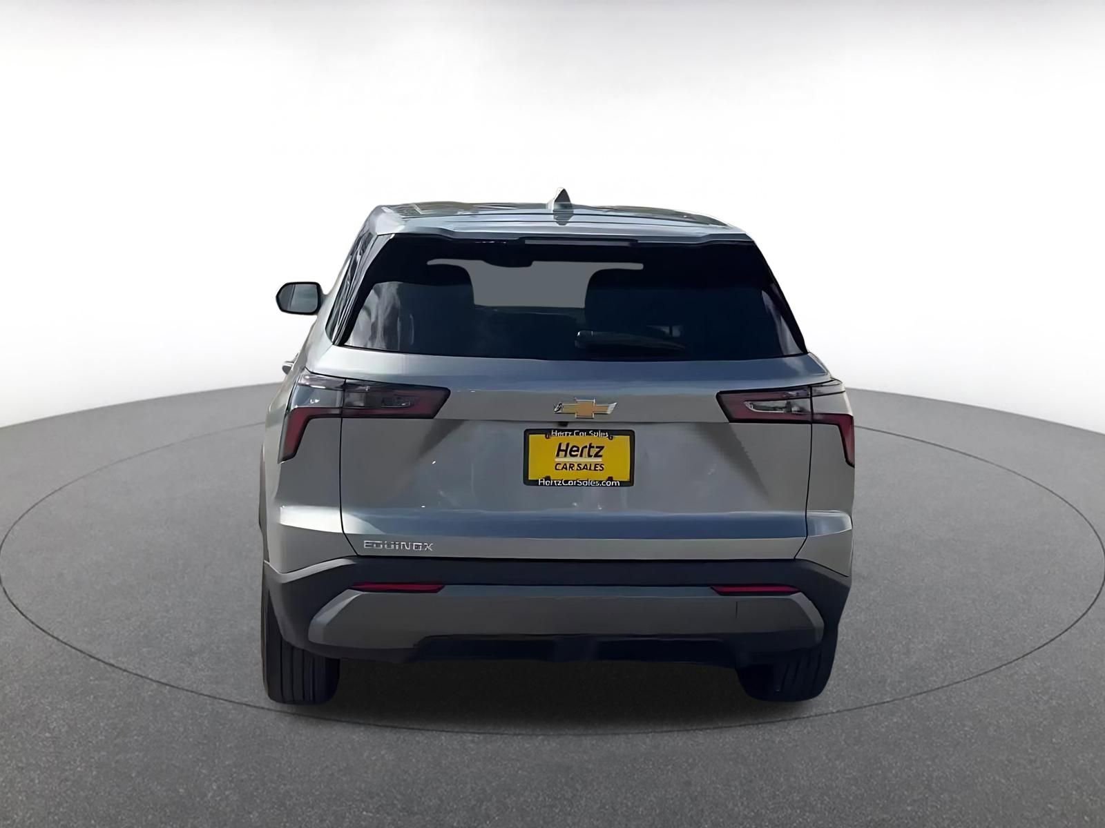 Used 2025 Chevrolet Equinox LT FWD image 12