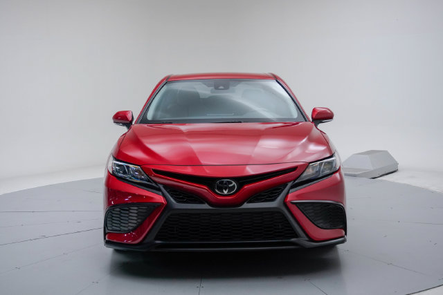 Used 2023 Toyota Camry SE FWD image 10