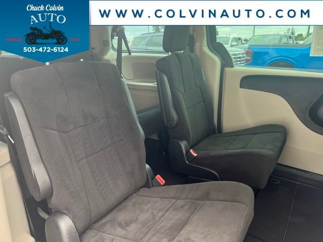 Used 2012 Dodge Grand Caravan American Value Package FWD image 23