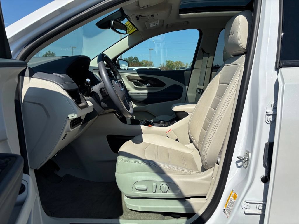 Used 2022 GMC Terrain Denali w/ Denali Premium Package AWD/4WD image 16