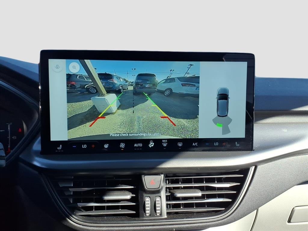 Used 2025 Ford Escape SE image 23