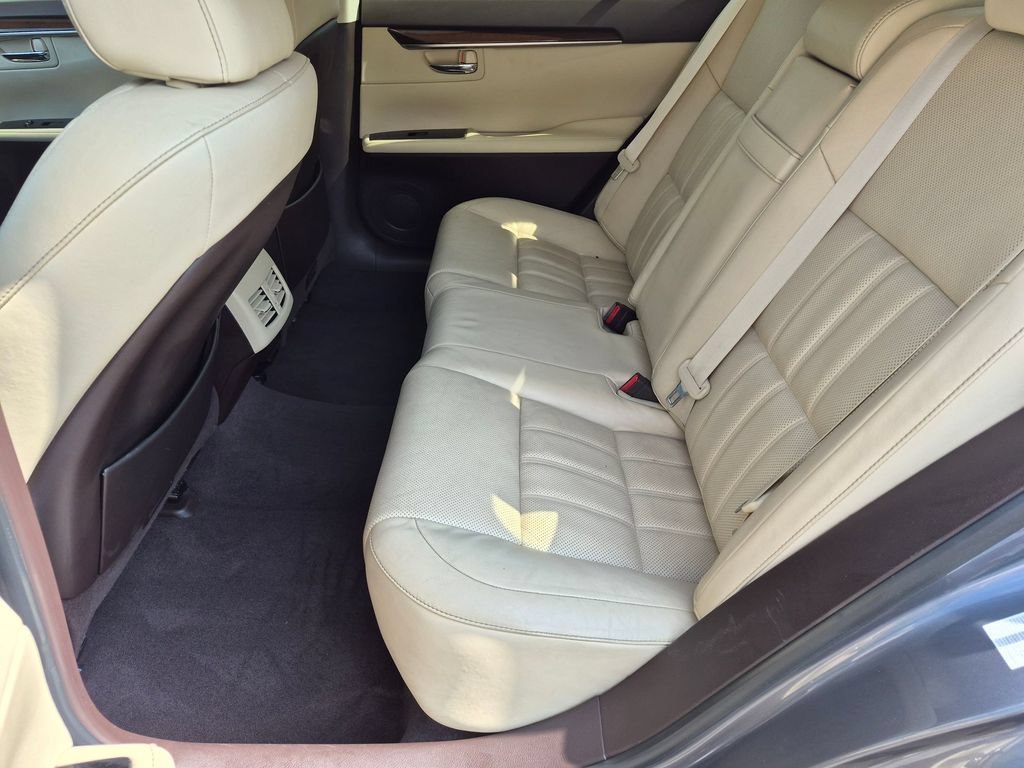 Used 2016 Lexus ES 350 w/ Luxury Package w/Wood Trim FWD image 29