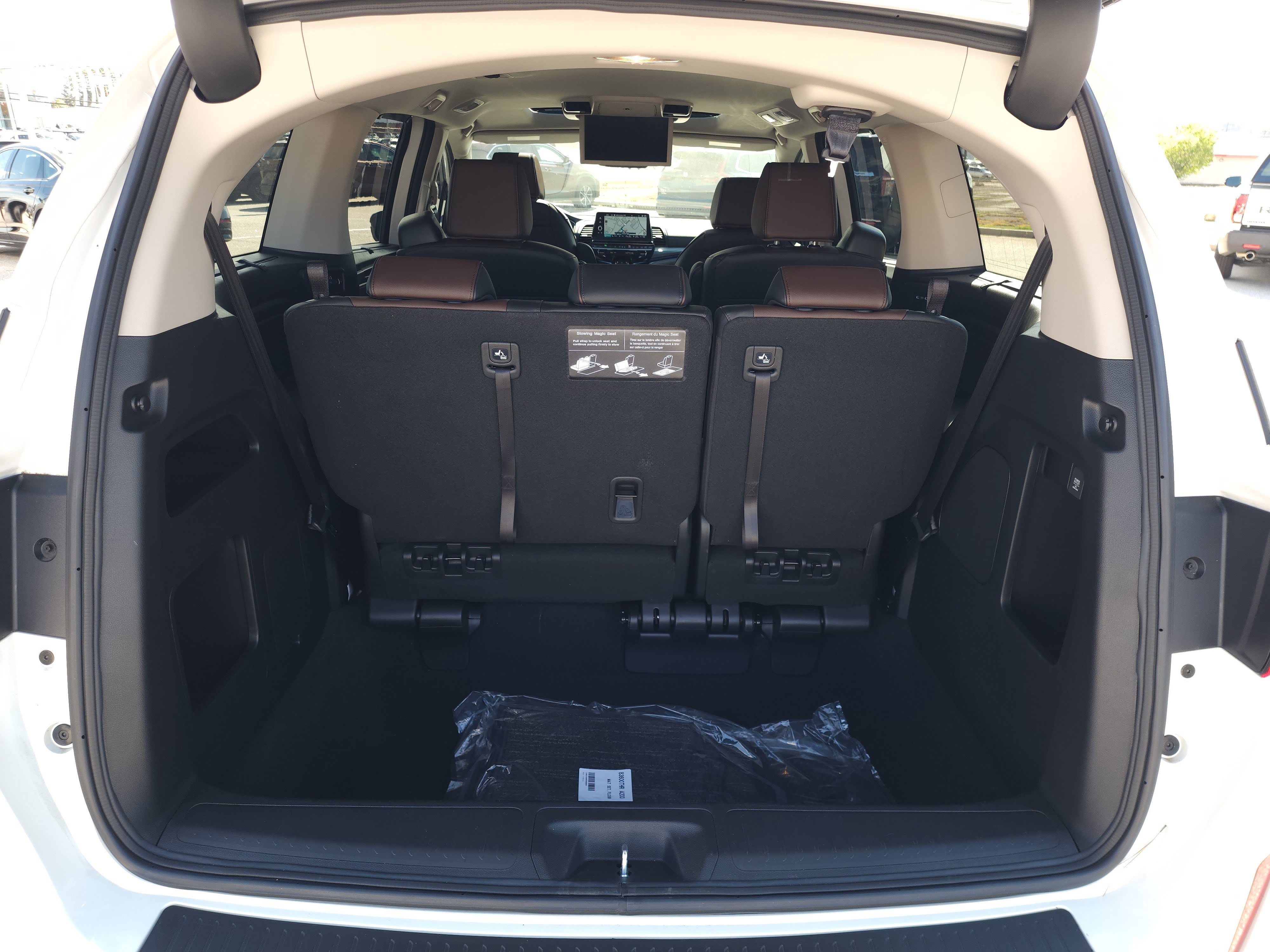 Used 2025 Honda Odyssey Elite image 6