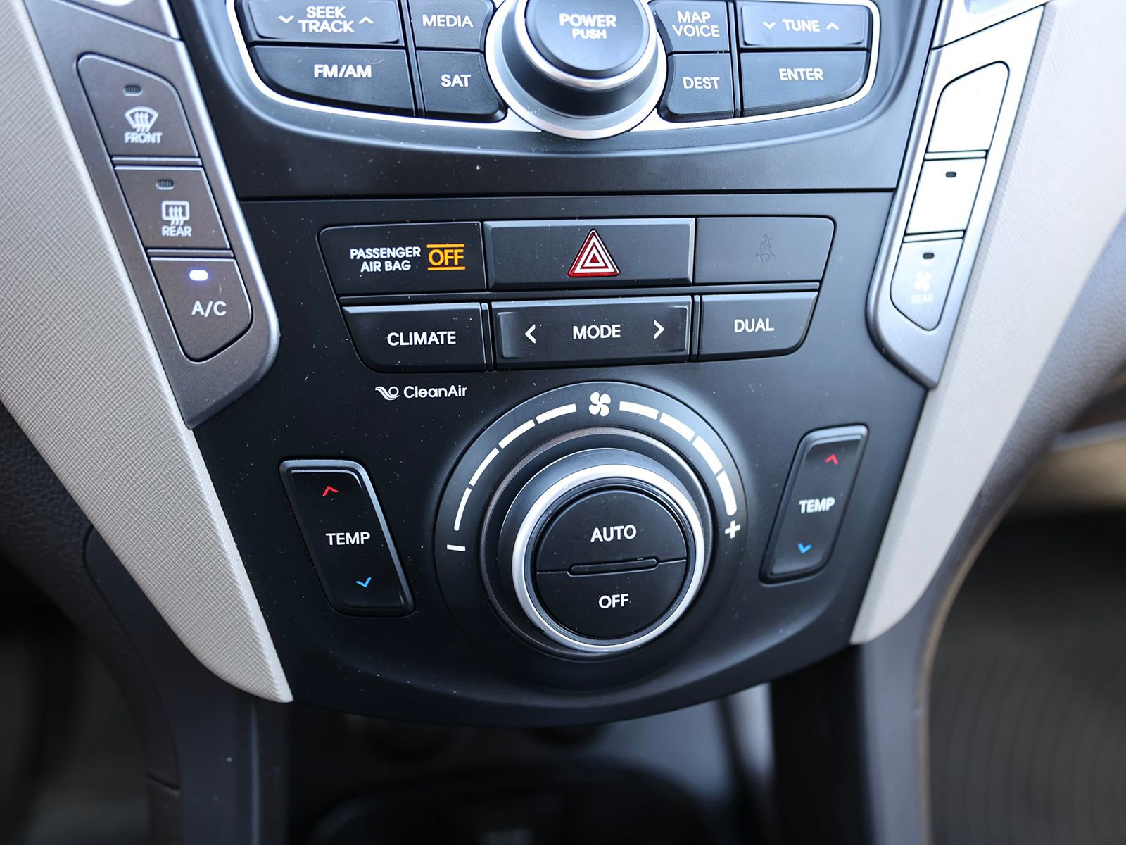 Used 2015 Hyundai Santa Fe GLS w/ Option Group 03 AWD/4WD image 30