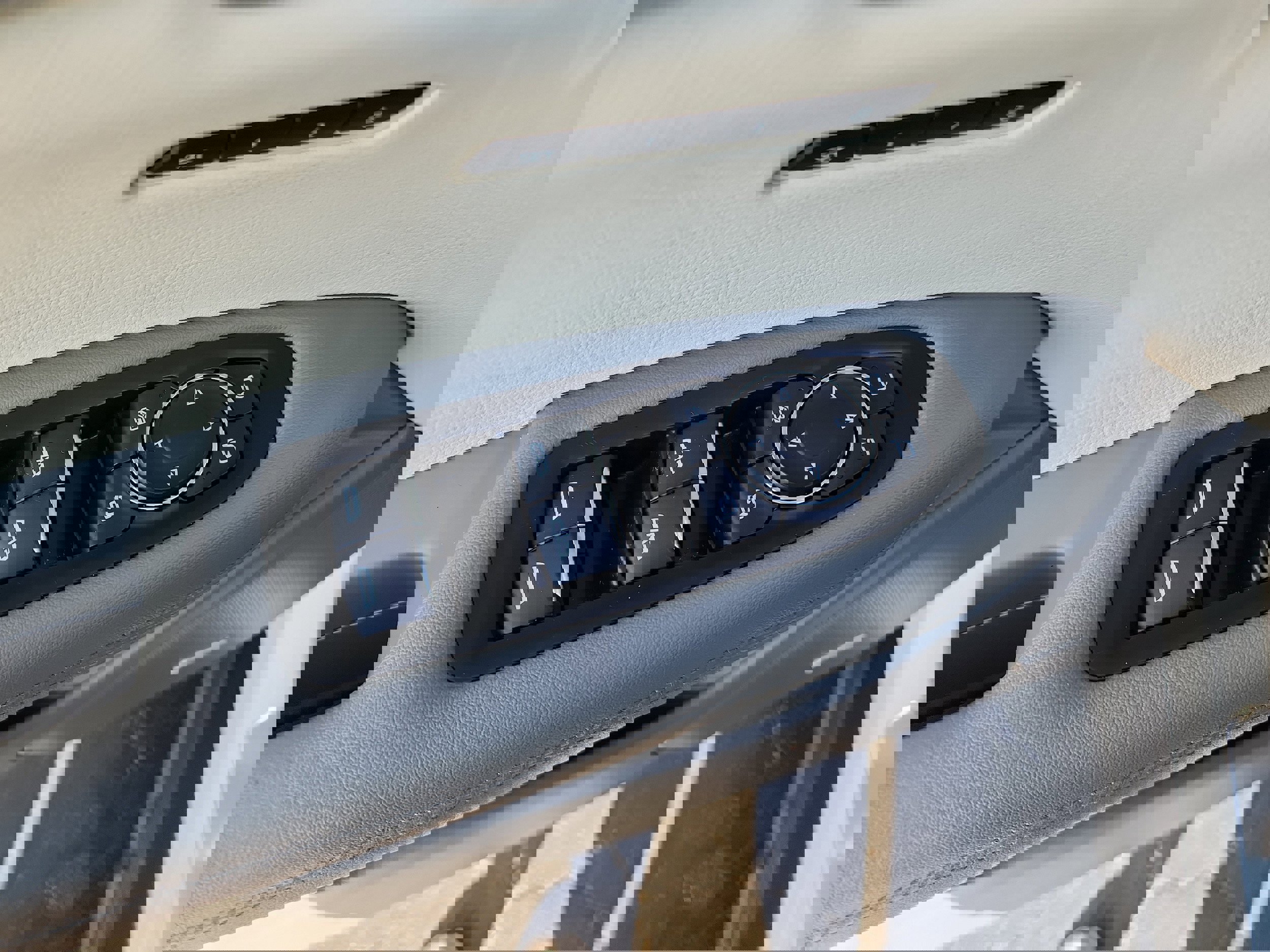 Used 2020 Cadillac XT6 Premium Luxury image 15