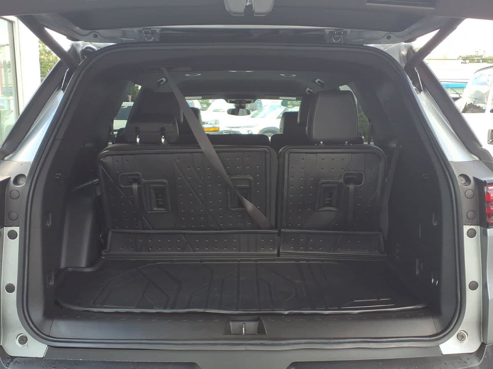 Certified 2023 Chevrolet Traverse LT w/ LPO, Floor Liner Package AWD/4WD image 20